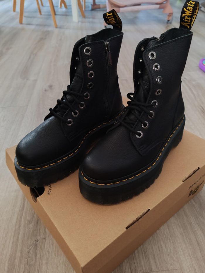 Dr. Martens Jadon III Black taille 37 neuve
