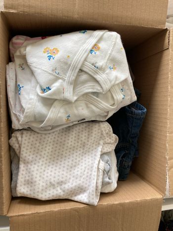 Carton vêtements 3 mois