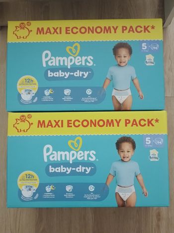 Lots de 2 cartons Pampers baby-dry taille 5