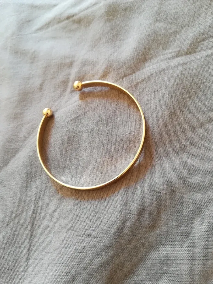 Lot de 2 magnifiques bracelets jonc en métal doré, shein, neuf avec étiquette - photo numéro 5