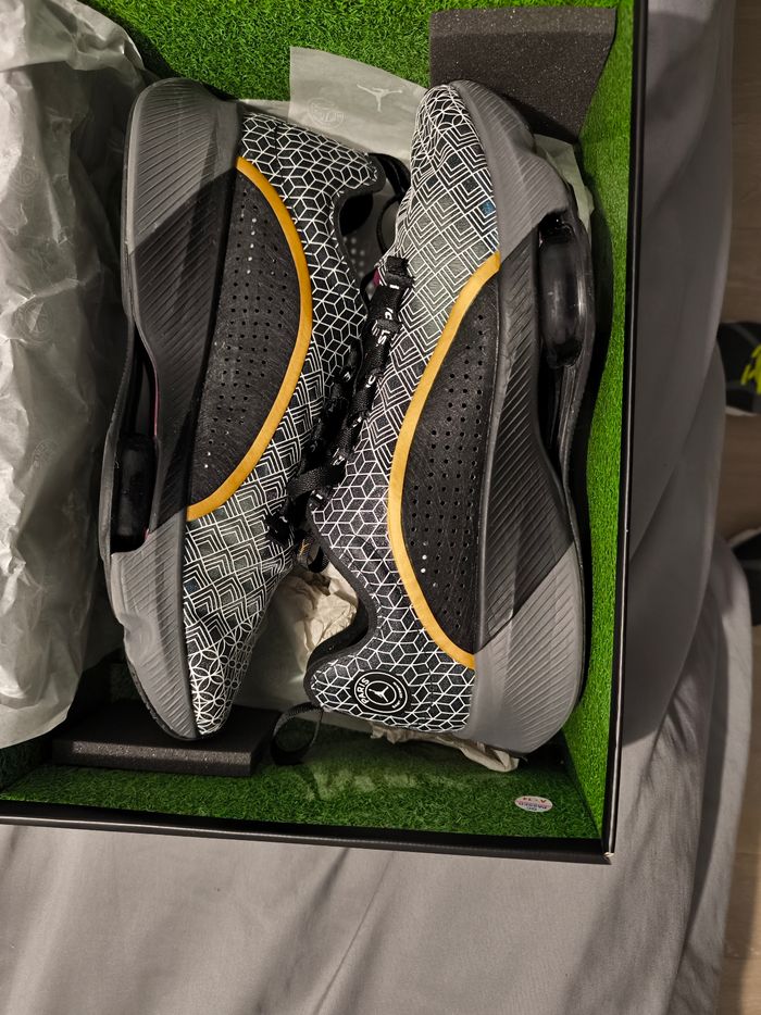 Chaussure Jordan psg - photo numéro 4