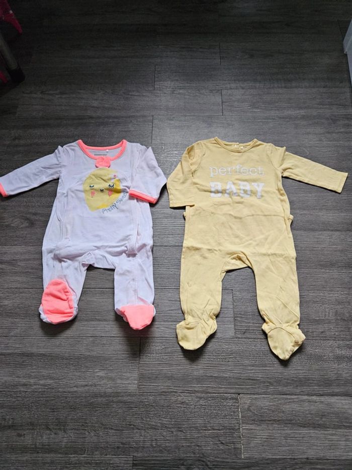 Lot de 2 pyjamas fille taille 6 mois