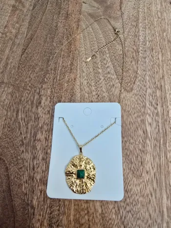 Collier malachite en acier