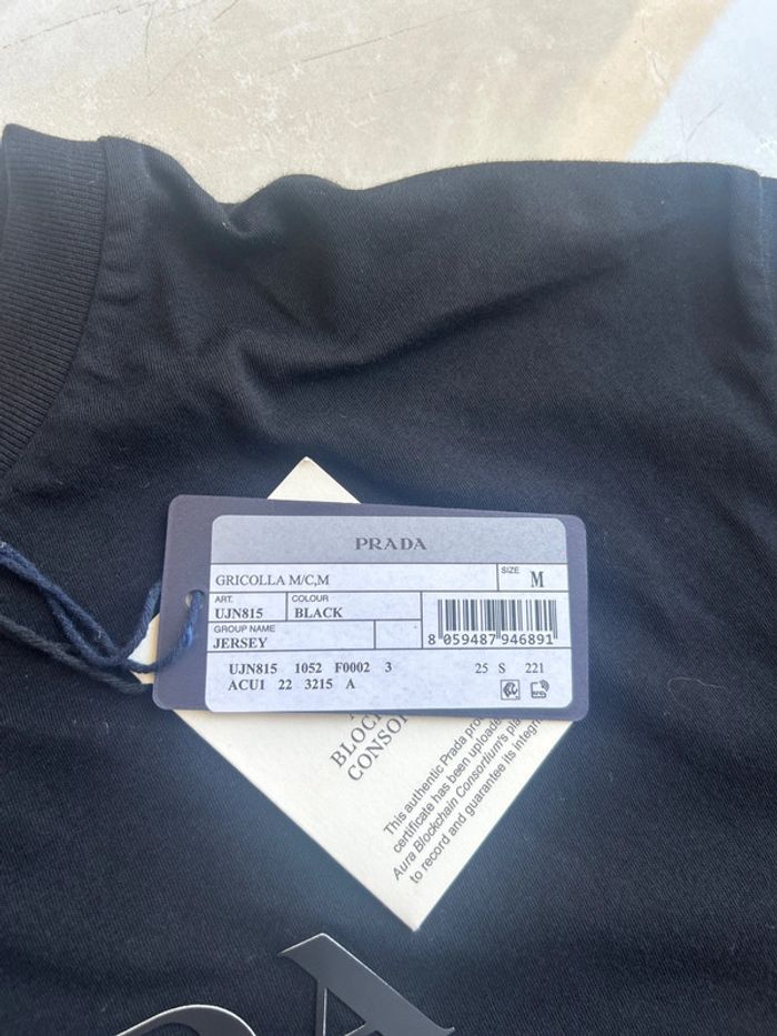T Shirt Prada - photo numéro 4