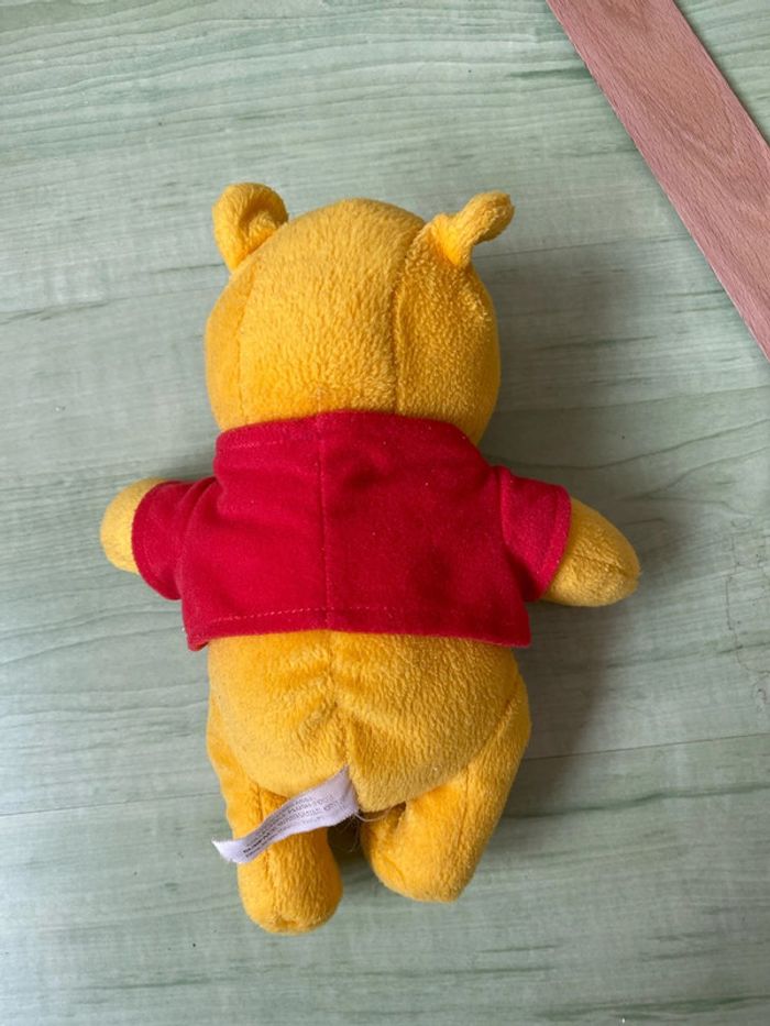 Peluche Winnie thé pooh 23 cm - photo numéro 3