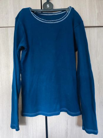 Pull / sous pull bleu nuit 6-8 ans