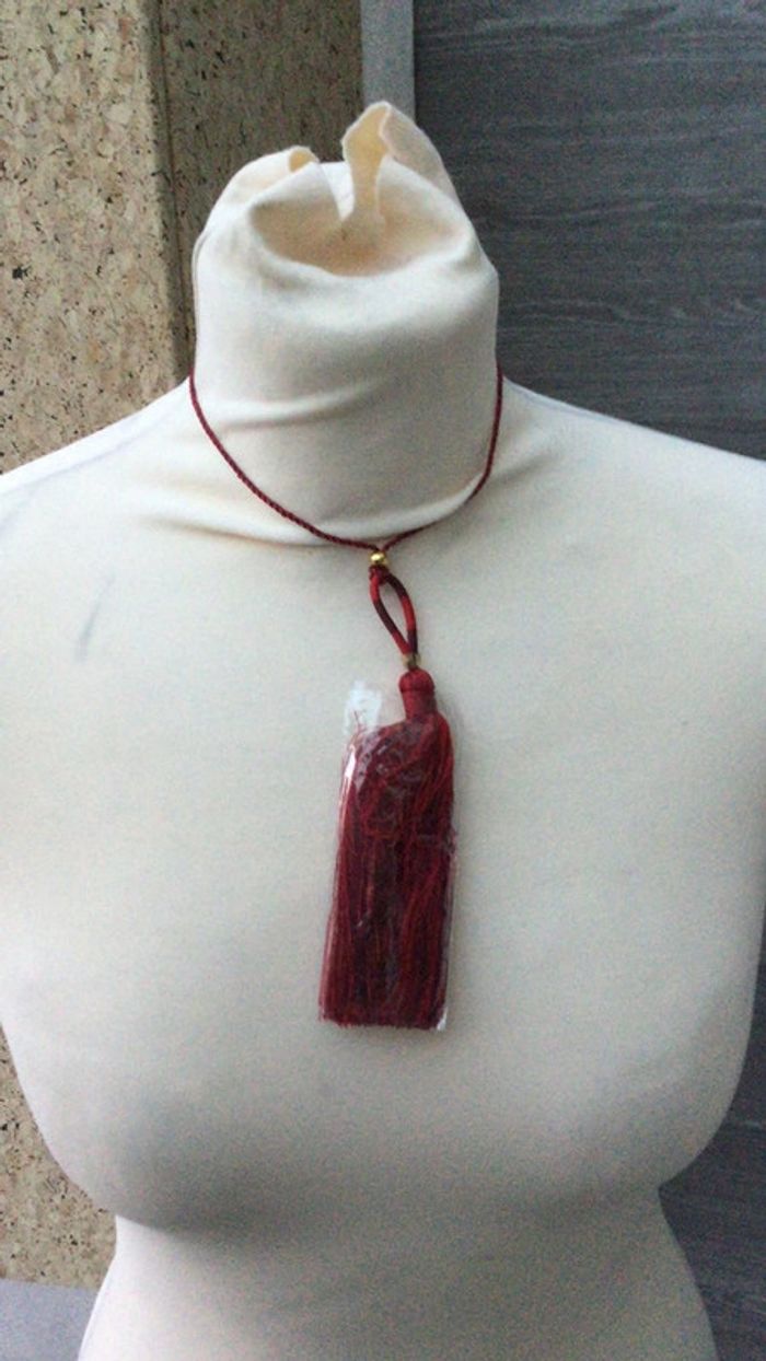 Collier pendentif pompon ajustable dans la longueur - photo numéro 6