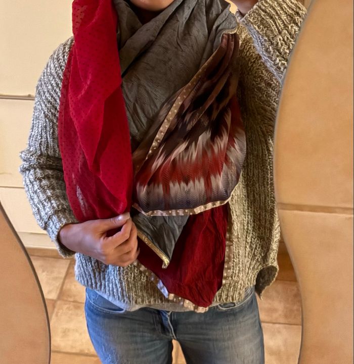 Écharpe épaisse H&M taille unique en parfait état comme neuve