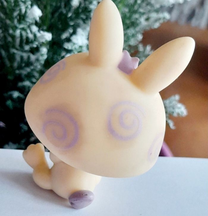 Figurine Littlest Pet Shop Bébé Lapin beige et mauve - photo numéro 2