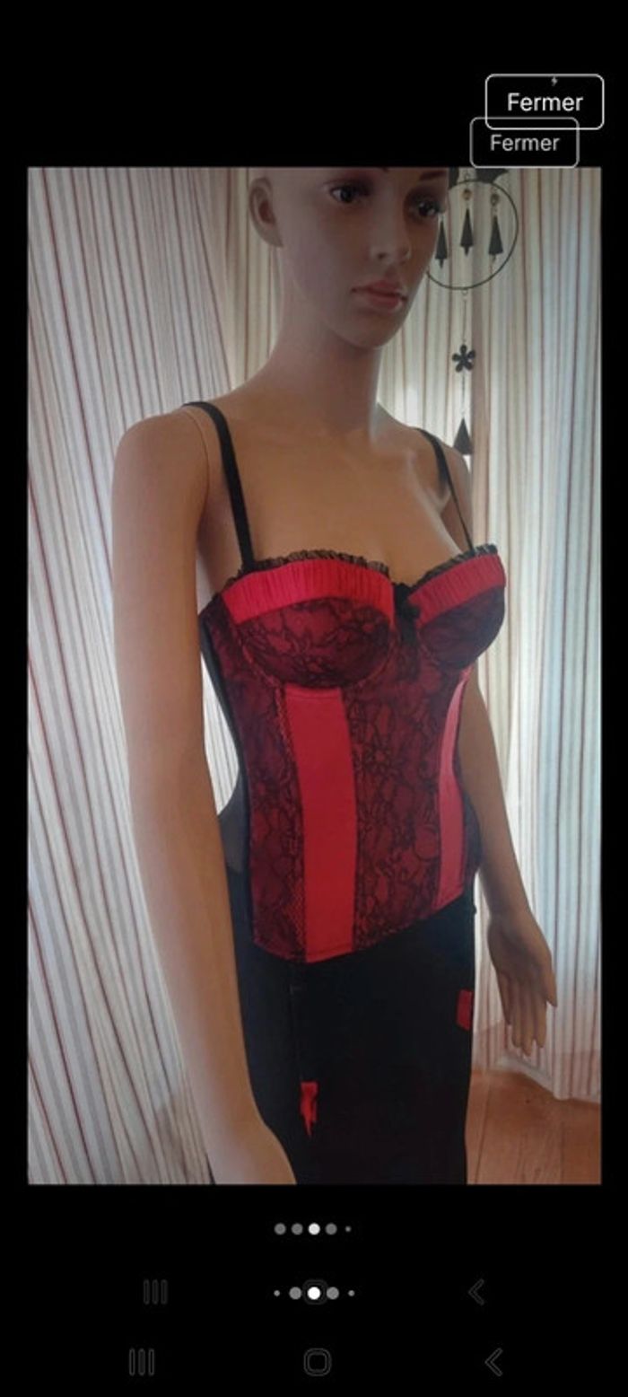 Corset guêpière rouge/noir La Senza fr 90C - photo numéro 6