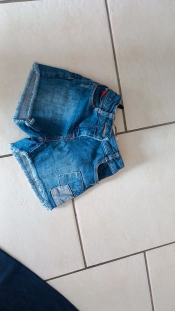 Short jean orchestra taille réglable 6 ans tbe