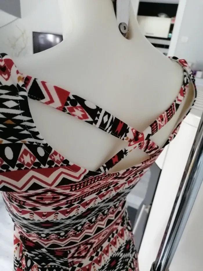 Robe originale H&M 36 - photo numéro 2