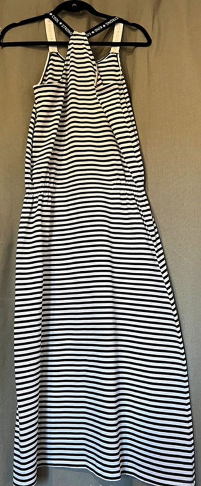 Robe été longue rayé noir et blanche taille 158/164 (14 ans) marque C&A excellent état - photo numéro 2