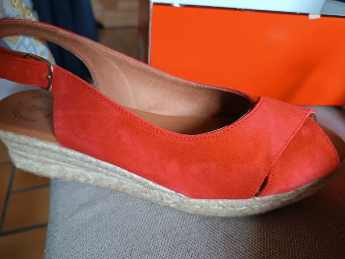 Chaussures ouvertes compensées neuves - photo numéro 5