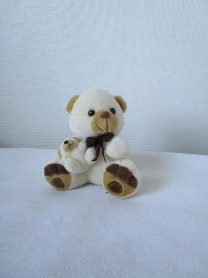 Peluche ours 21 cm TBE