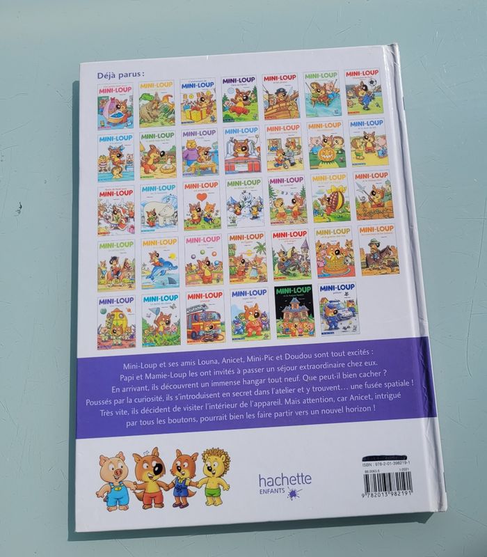 Livre Mini-Loup, tome 29 🚀 Mini-loup dans l'espace 🪐 - photo numéro 4