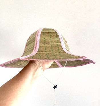 Chapeau de paille pliable