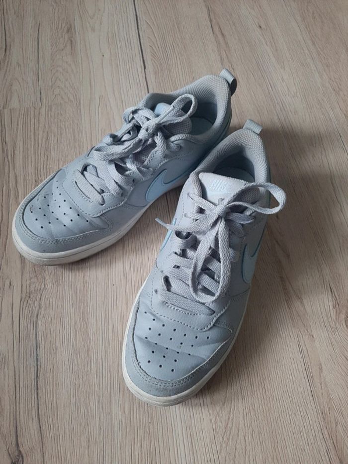 Super paire de Nike - photo numéro 2
