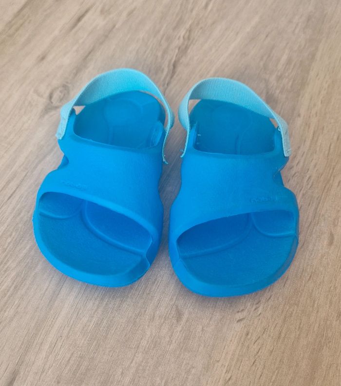 Chaussures bébé plage