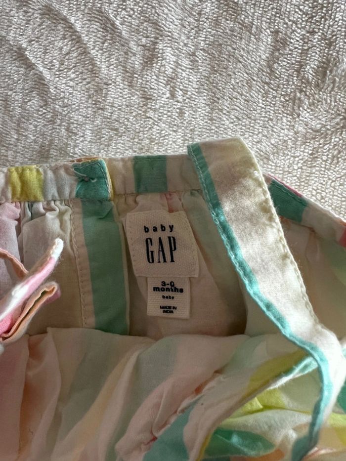 Robe Gap taille 0-3M - photo numéro 3