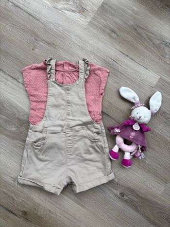 Ensemble t-shirt/salopette taille 24 mois
