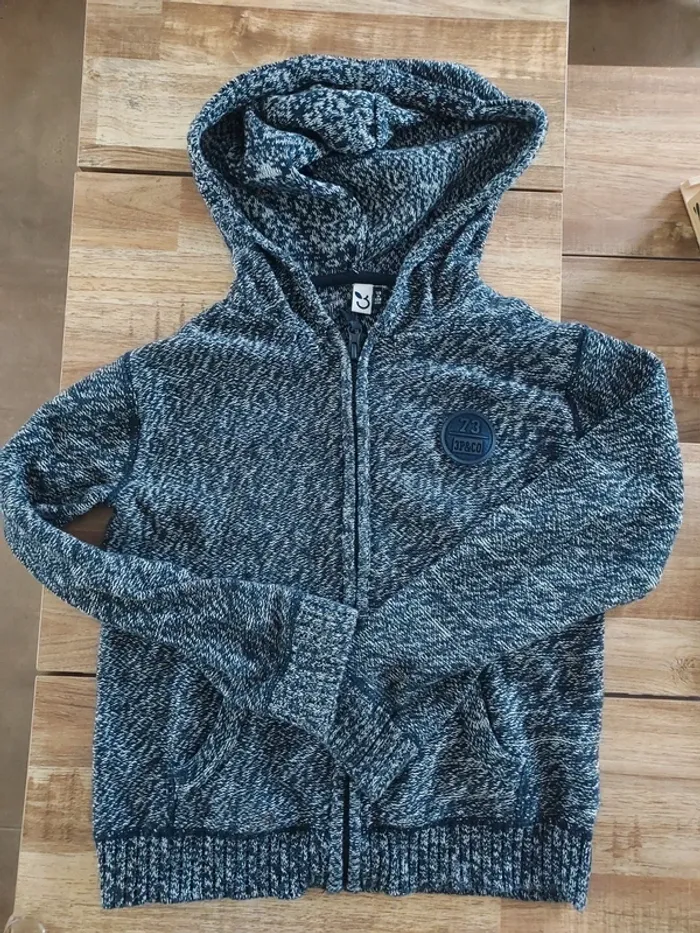 Gilet 7/8ans 3pommes