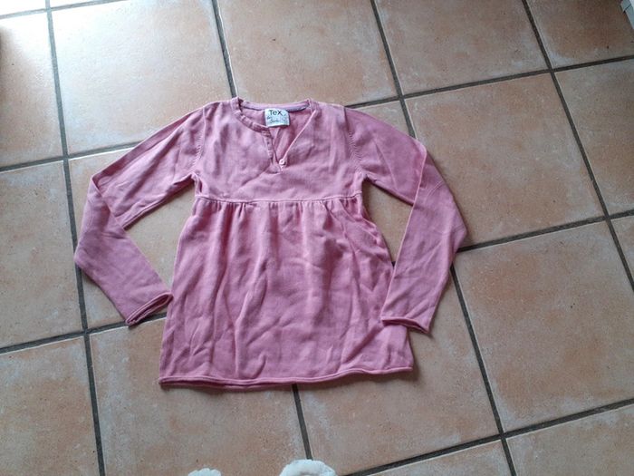 Pull rose 9 10ans
