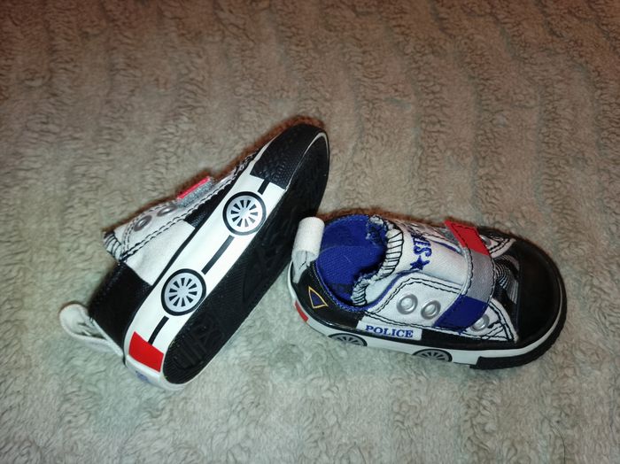 Converse police - photo numéro 3
