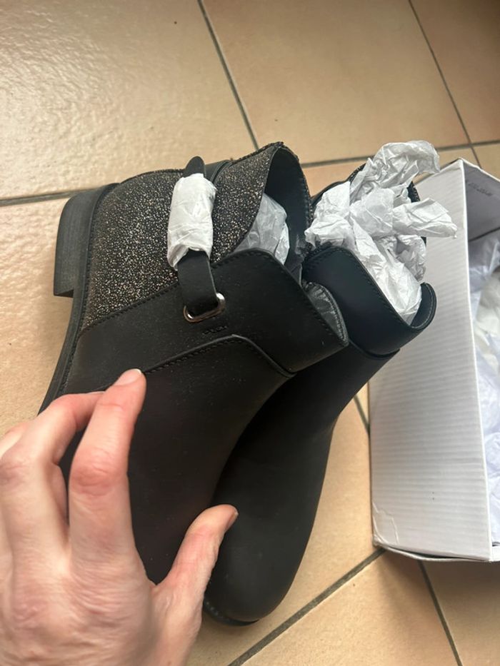Bottine neuve taille 38 dans sa boîte - photo numéro 4