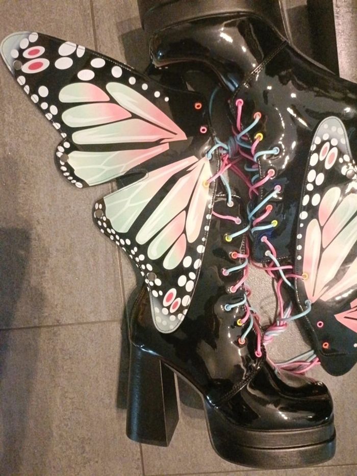 Bottes plateforme ailes de papillon 🦋