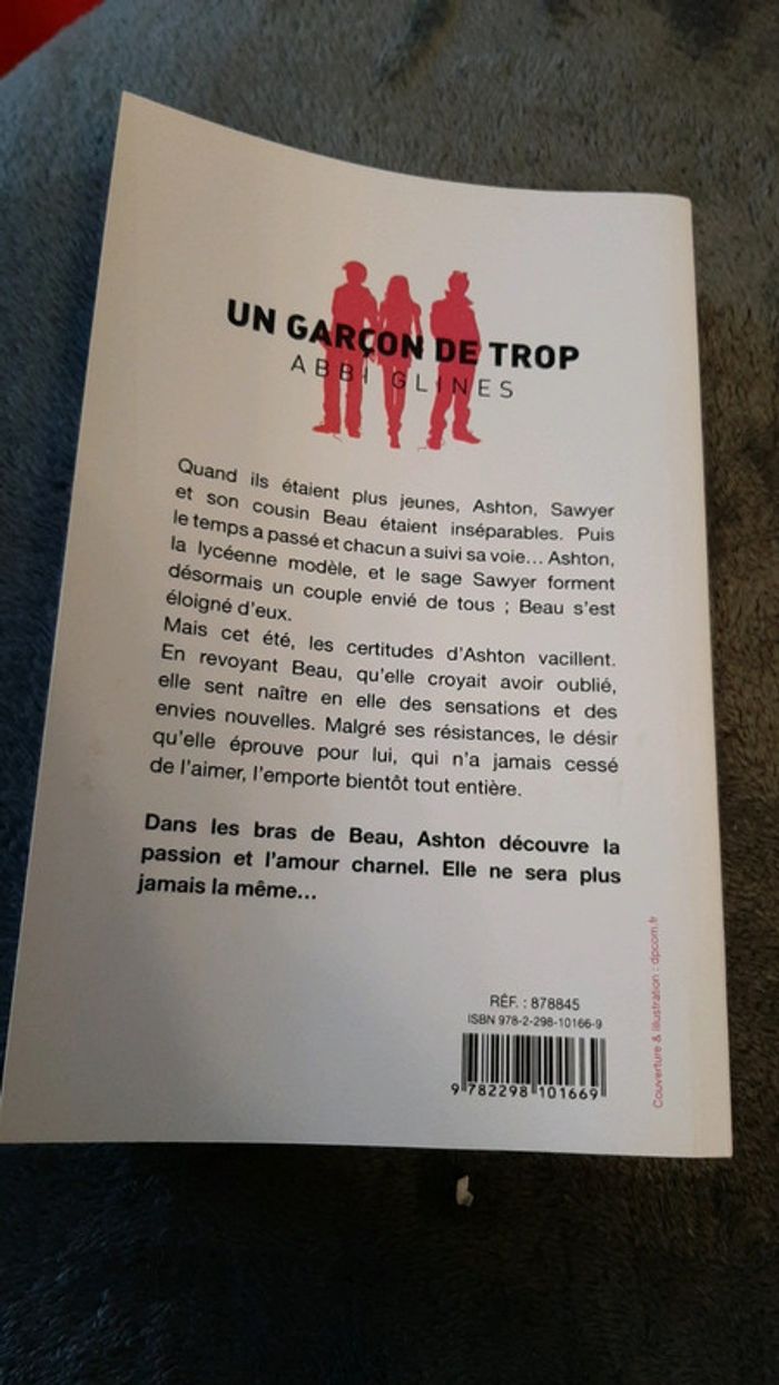 Un garçon de trop - photo numéro 2