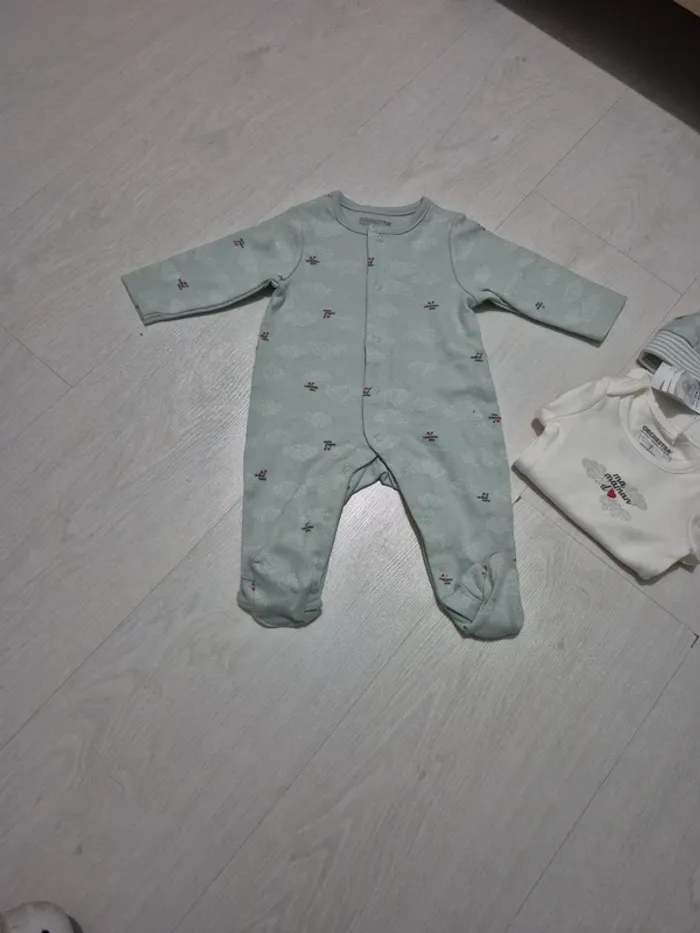 Ensemble 1M pyjama/ body / bonnet - photo numéro 2