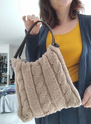 Sac a main style tricoté beige marron 29x29 cm