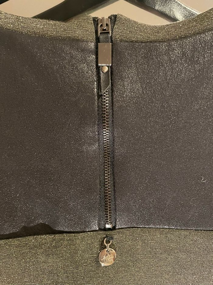 Robe dorée Amelie & Amelie neuf - photo numéro 5