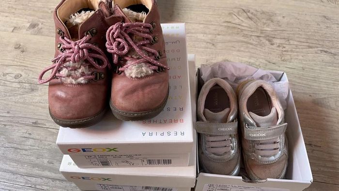 Lot de 4 paires de chaussures geox enfant fille pointure 23 et 25i - photo numéro 3