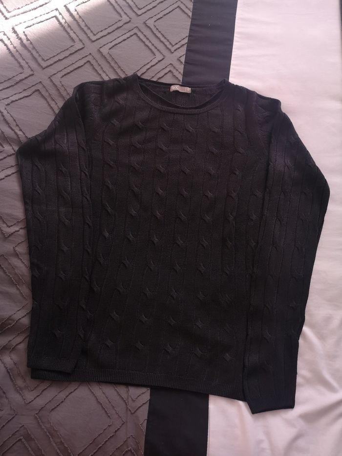 Pull noir