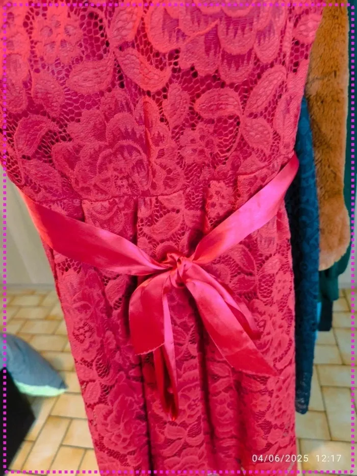Robe dentelle rouge (40) - photo numéro 2