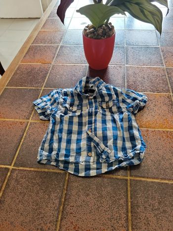 Chemise à carreaux manches courtes