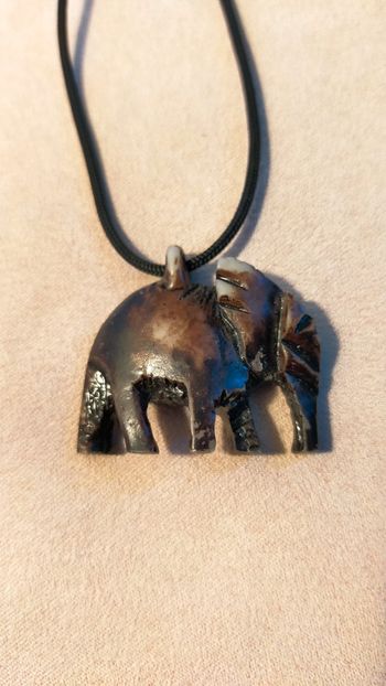 Collier pendentif éléphant – Collection Terres d’Ailleurs