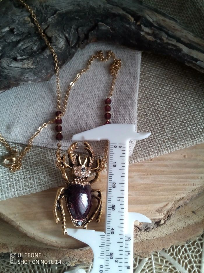 Collier pendentif scarabée et pierres naturelles de grenat - photo numéro 3