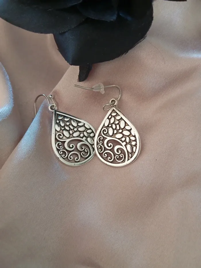 Boucles d'oreilles - photo numéro 2