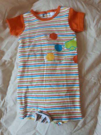 Body 3mois neuf 100% coton