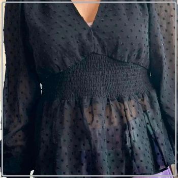 Blouse semi transparente taille 40 marque amisu