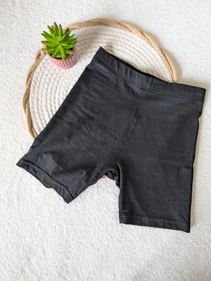 🖤 Lot de 2 bermudas Primark – 9 ans - photo numéro 2