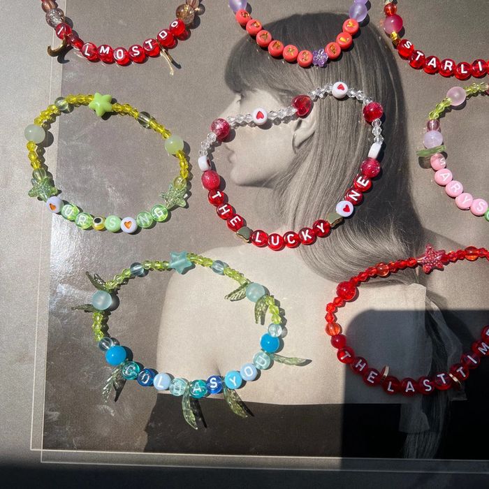 friendship bracelets | taylor swift - photo numéro 4