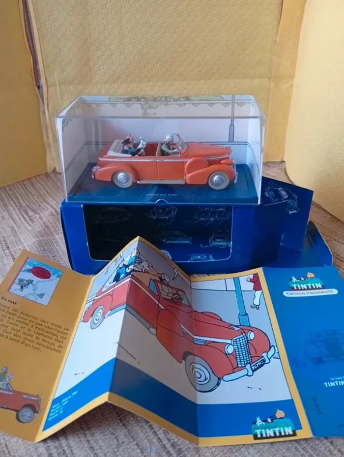 En voiture Tintin au Tibet Hergé moulinsart 2003
