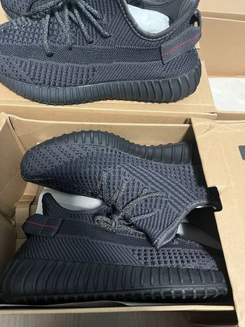 Yeezy 350 v2 static 