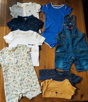 Lots de vêtements printemps-été taille 18 mois