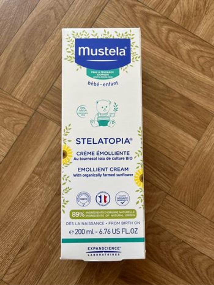 Crème émolliente au tournesol issu de culture bio Mustela 200ml (NEUF)