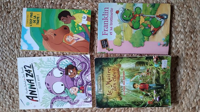 Lot de 4 livres enfant